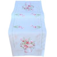 Tischläufer Blumenstrauß & Gießkanne weiß & Stick bunt Polyester 1 Stk 40x140 cm