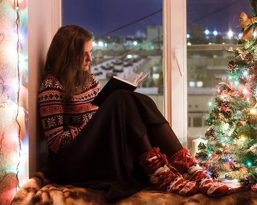 winter-weihnachten-buch-beleuchtung-entspannung-min